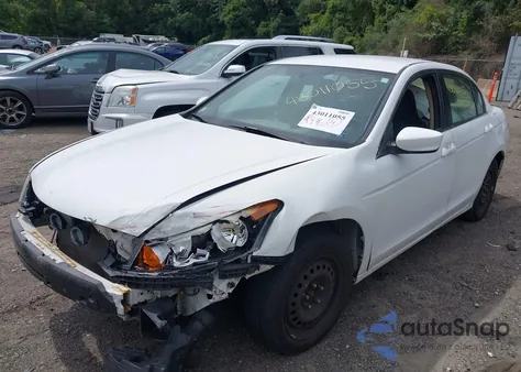 2010 Honda Accord 2.4 Lx z USA, uszkodzony, nr VIN 1HGCP2F33AA146573